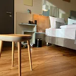 Einsmehr Szálloda Augsburg